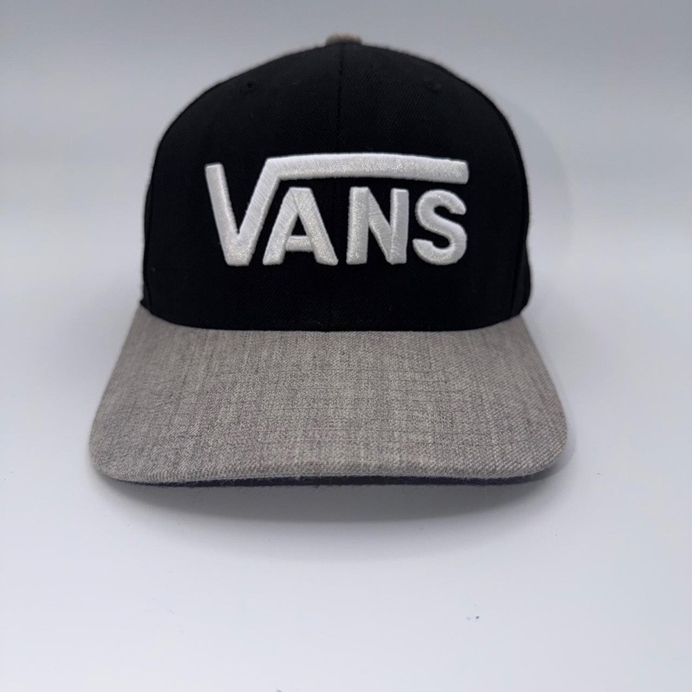 Vans Drop V II Cap Hat Adjustable SnapBack Heather Gray Black Embroidered Logo